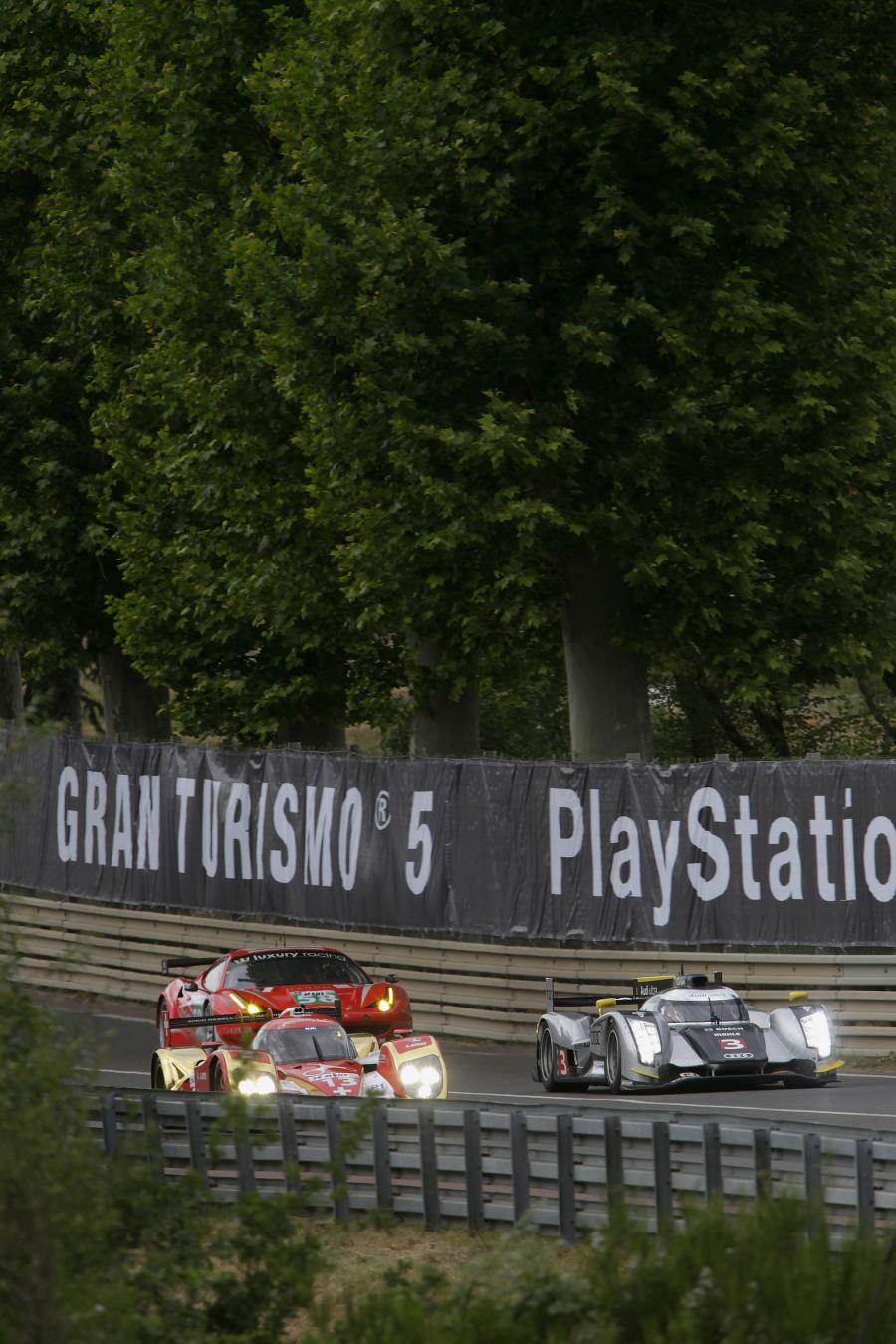  Audi R18 TDI Ultra Le Mans 24hr 2011 года  (фото 82 из 108)